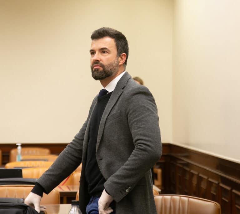 El apoyo de Cambronero a la moción de censura le abre las puertas de Vox: "El talento es bienvenido"