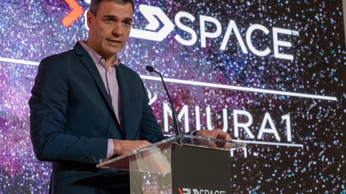 Pedro Sánchez, durante la presentación del cohete privado europeo Miura 1.