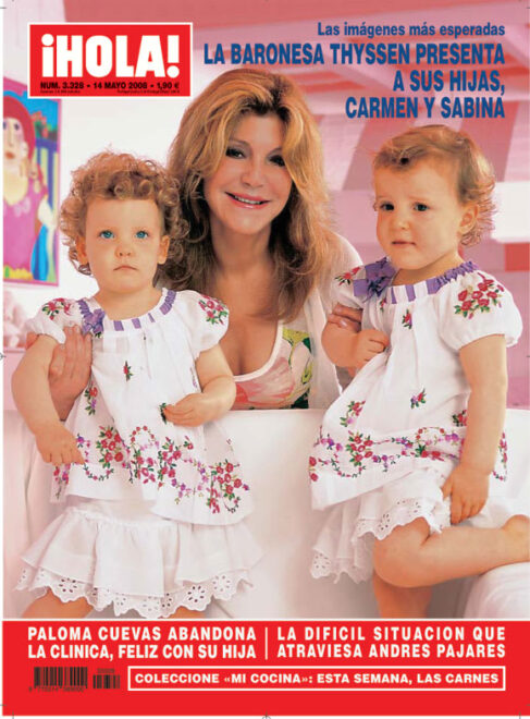 Carmen Cervera con sus hijas en la portada de ¡HOLA!