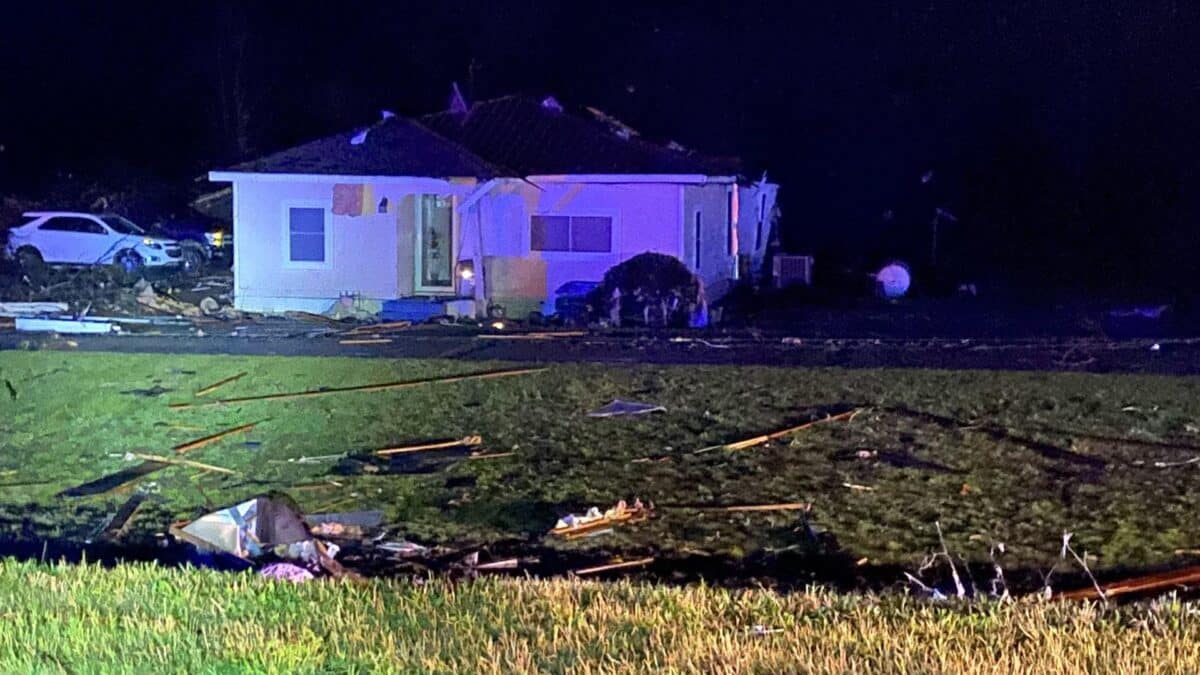 Al menos 23 personas han muerto tras el paso de un tornado en Misisipi