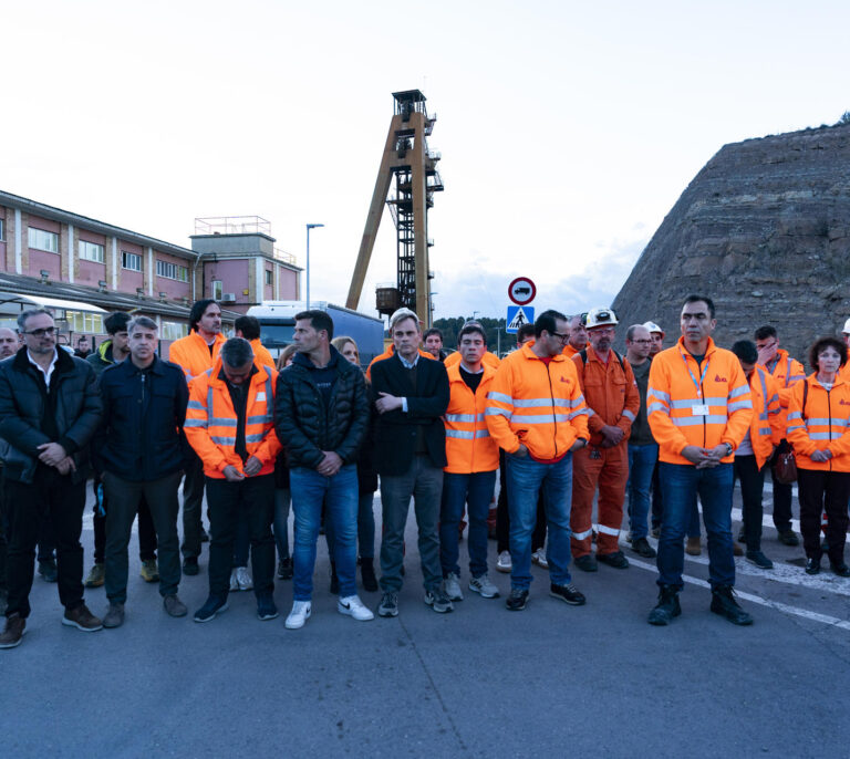 "Aquí no baja nadie a socorrernos, por eso tenemos la unidad de salvamento"