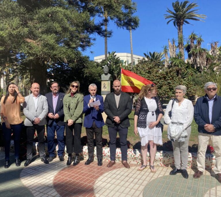 Vox señala como una "medida antihistórica y antipatriota" quitar el nombre de Franco a una unidad de la legión