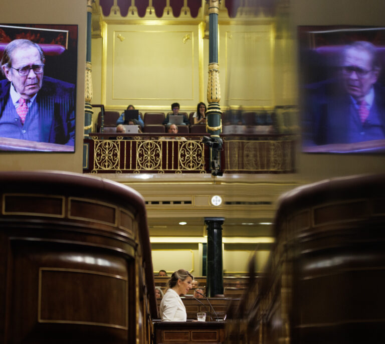 La moción, el circo y el tocho