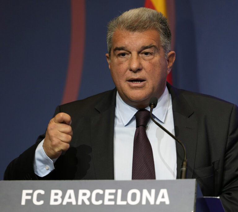 De la catalanidad al Real Madrid: Laporta se defiende del "linchamiento" por el 'caso Negreira'