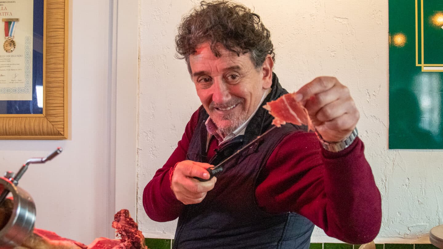 Florencio Sanchidrián, cortador profesional de jamón.