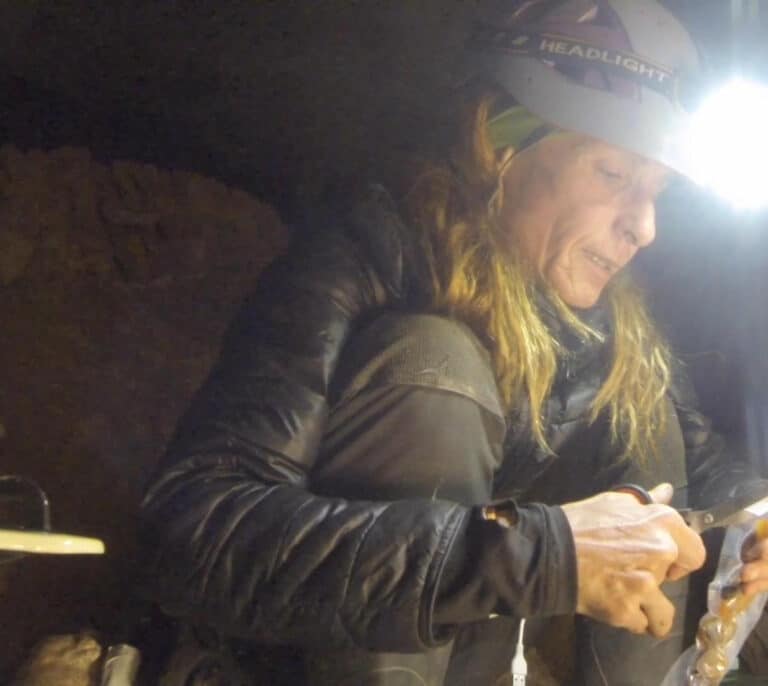 Beatriz Flamini logra su desafío "insuperable" de 500 días en una cueva bajo tierra