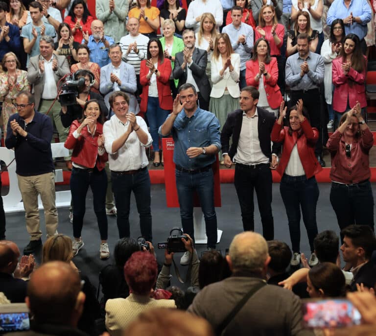 El PSOE espera compensar pérdidas de ciudades como Granada o Burgos con la reconquista de Barcelona y otras plazas