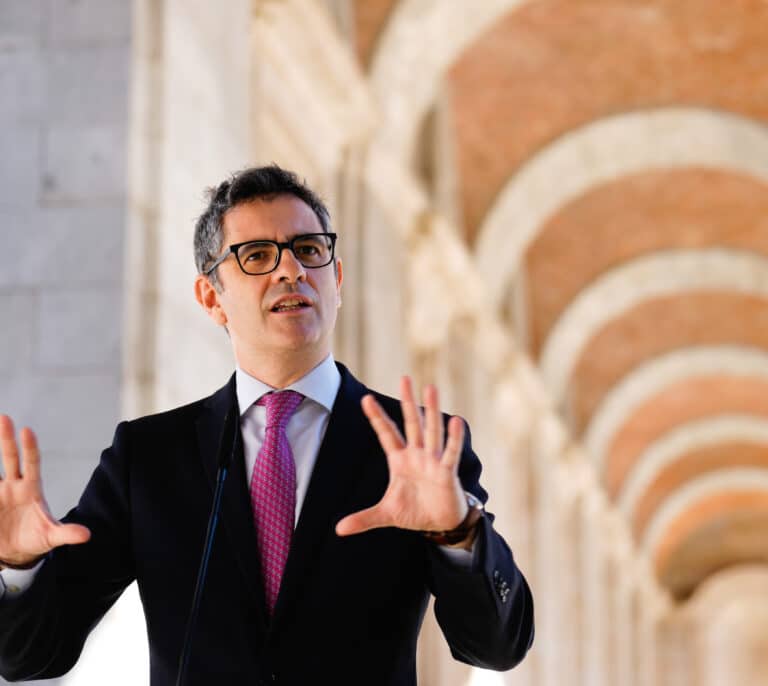 Bolaños, sobre Feijóo: "Lleva dos días sin meter la pata, Jueves Santo y Viernes Santo"