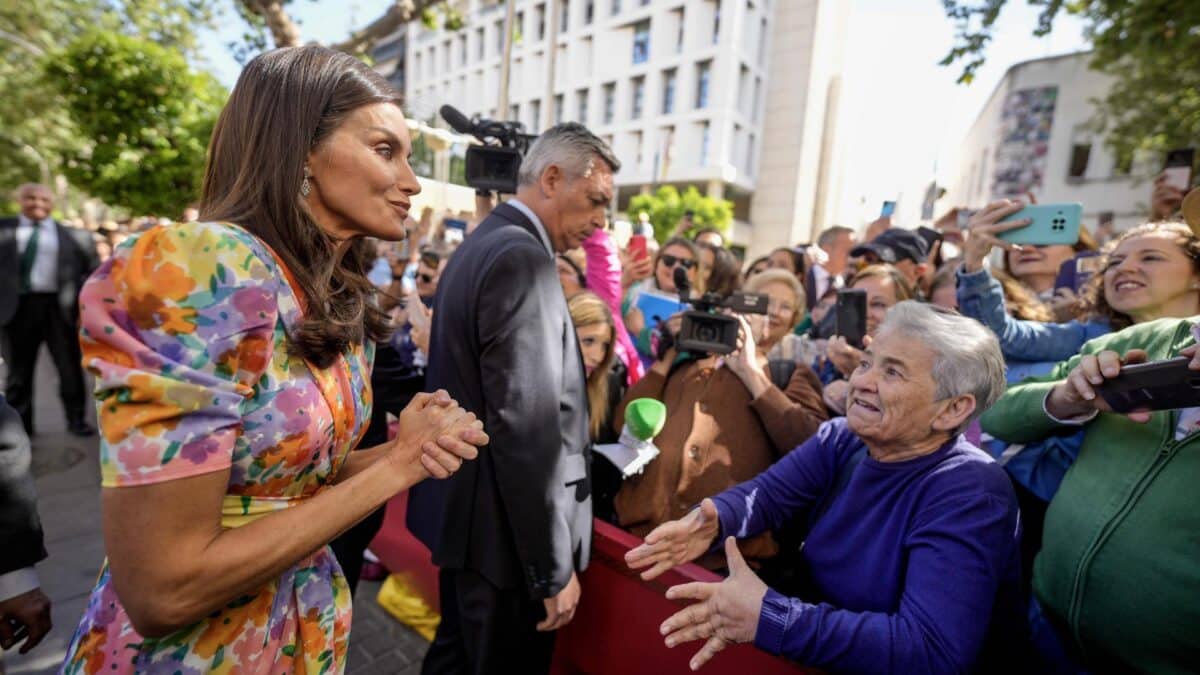 La señora que le ha dicho que quiere mucho a don Felipe, doña Letizia y sus hijas