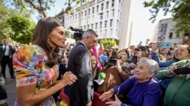 Una "fan" a la reina Letizia: "La quiero mucho a usted, a su marido y a sus hijas. El resto, ¡a tomar por culo!"