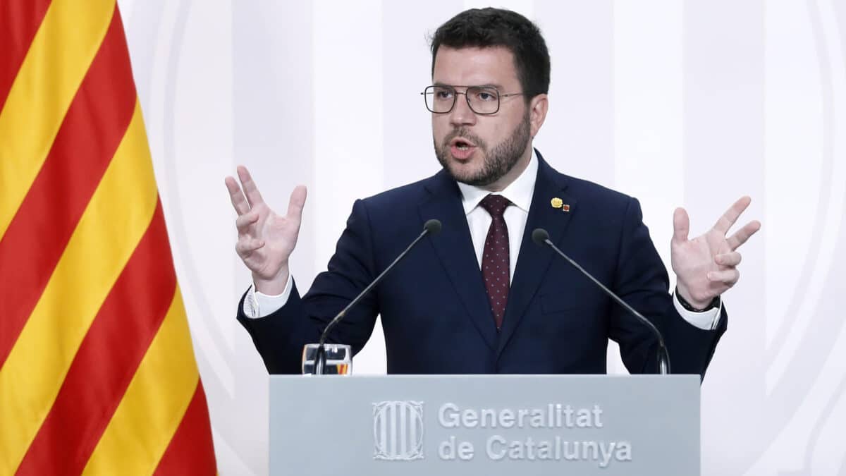 El presidente de la Generalitat de Cataluña, Pere Aragonès, durante la rueda de prensa después de la reunión semanal del gobierno catalán en la que ha anunciado que ha activado el proceso para "dar forma" a su "Acuerdo de Claridad"