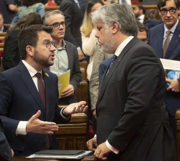 Nueve académicos y 800 votantes para dar vida a un "pacto de claridad" que rescate la independencia del olvido
