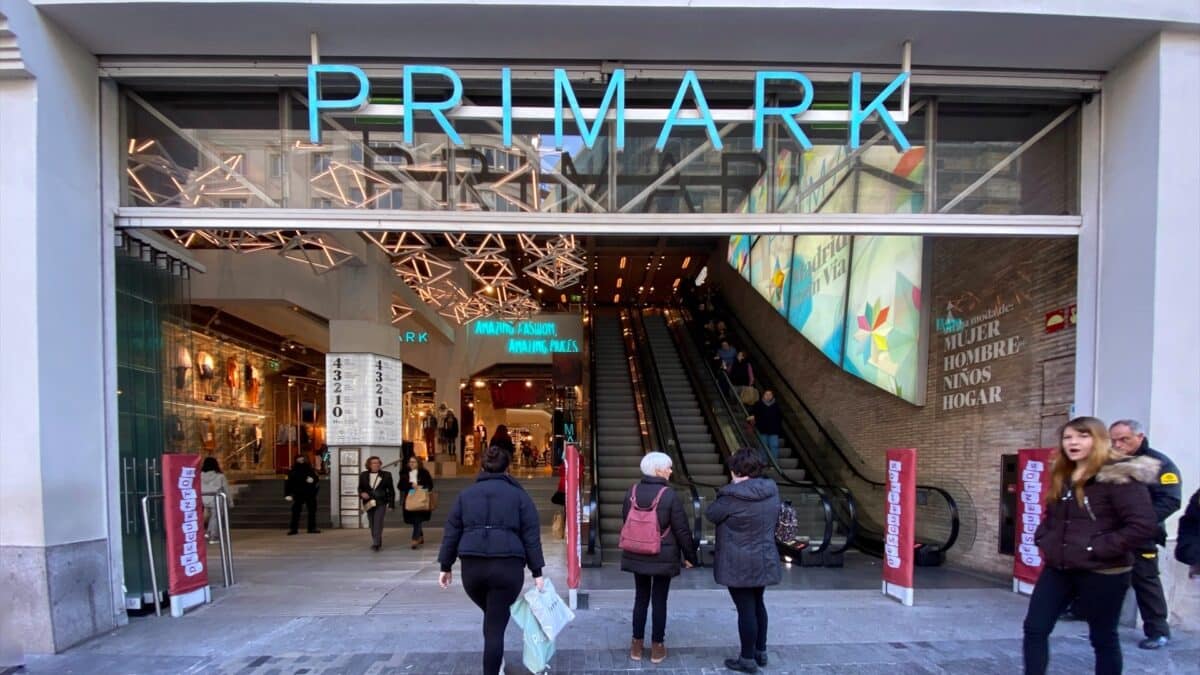 Primark permite consultar la disponibilidad de productos por tiendas en su nueva web