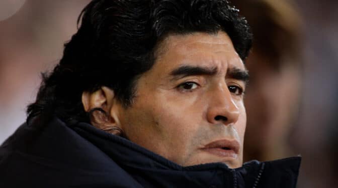 Ocho personas irán a juicio por la muerte de Maradona