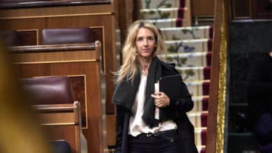 Cayetana Álvarez de Toledo acusa al TC de blanquear al padre de Pablo Iglesias