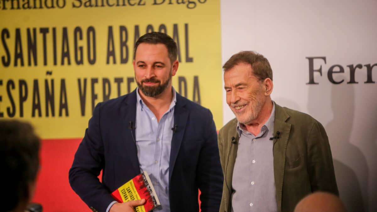 Santiago Abascal y Fernando Sánchez Dragó.