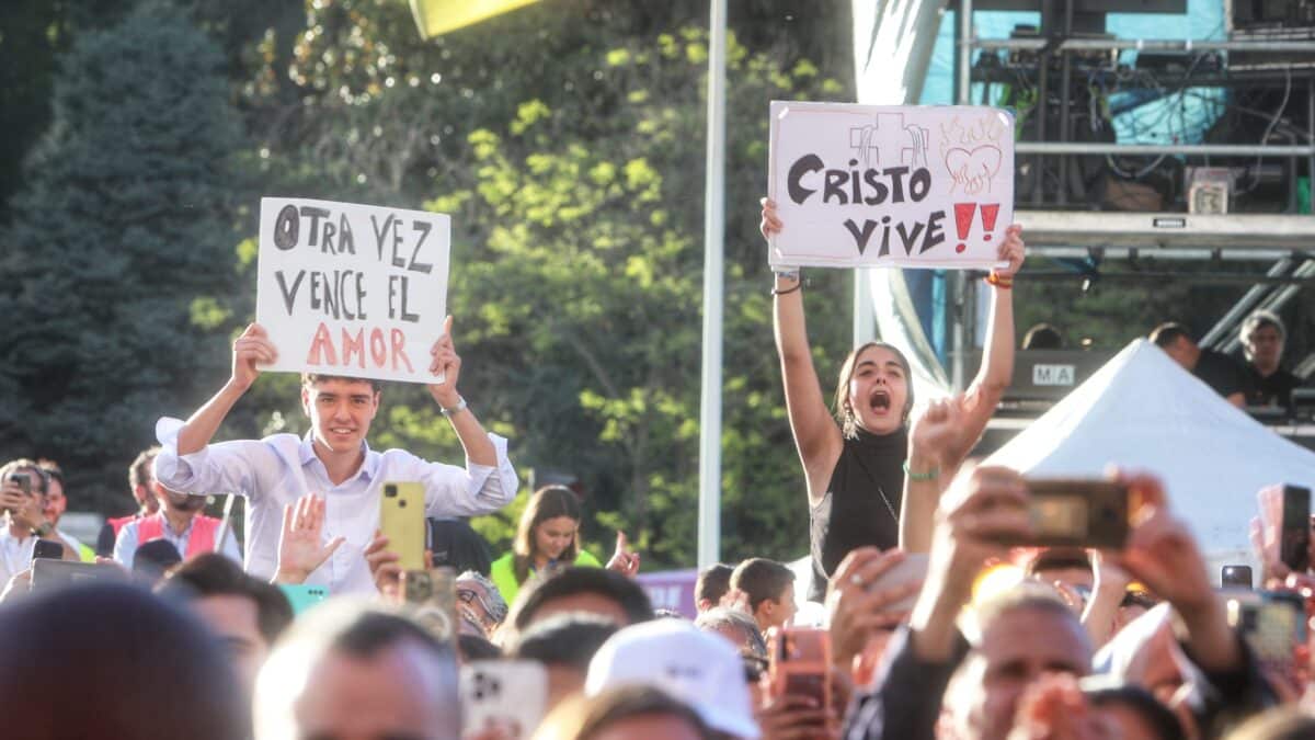 Más de 600.000 personas acuden a una multitudinaria Fiesta de la Resurrección en el centro de Madrid