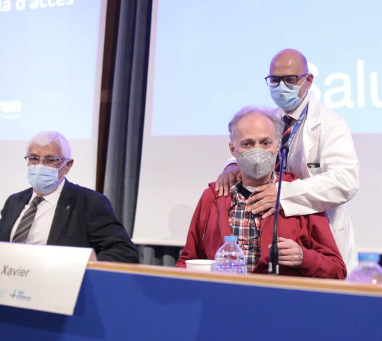 El Hospital Vall d'Hebron hace el primer trasplante pulmonar robótico sin abrir el tórax