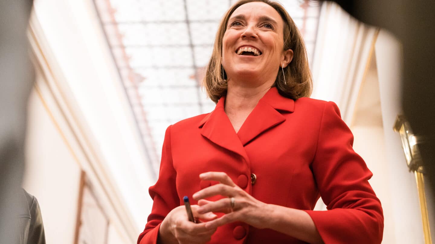 Sectores del PP ven a Vox "fuera del sistema" por no votar el 'sí es sí', pese a que Génova lo imitó con la sedición