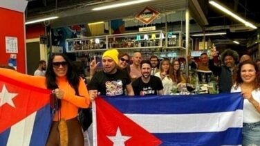 Asaltan un restaurante cubano de Lavapiés al grito de "fuera fascistas" y causan daños y lesiones a su personal