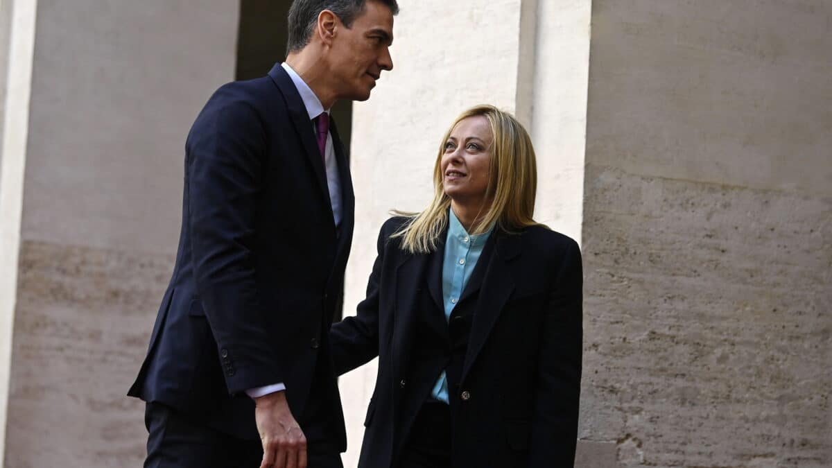 Pedro Sánchez y Giorgia Meloni en el Palacio Chigi