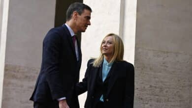 Sánchez y Meloni exhiben cercanía tras su primera reunión en Roma