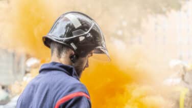 Los bomberos cumplen su amenaza: miles se manifiestan contra Interior y la falta de coordinación
