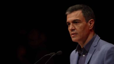 Pedro Sánchez insta al PP a que "aparque su soberbia y frene el atropello" de Doñana