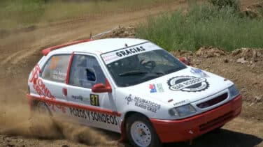 Muere un piloto de rally al precipitarse por un barranco de 50 metros en Ávila