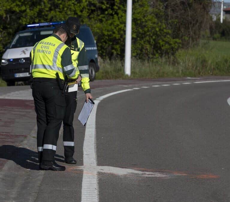 Un motorista de 27 años muere en un accidente en Lugo