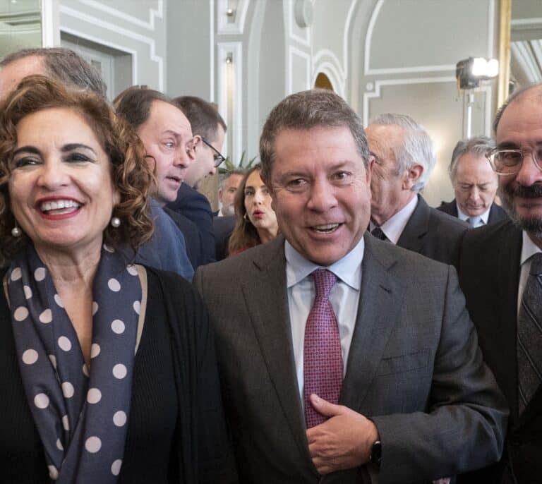 El doble escenario de los críticos con Sánchez: pugna muy apurada para Lambán, más encarrilada para Page