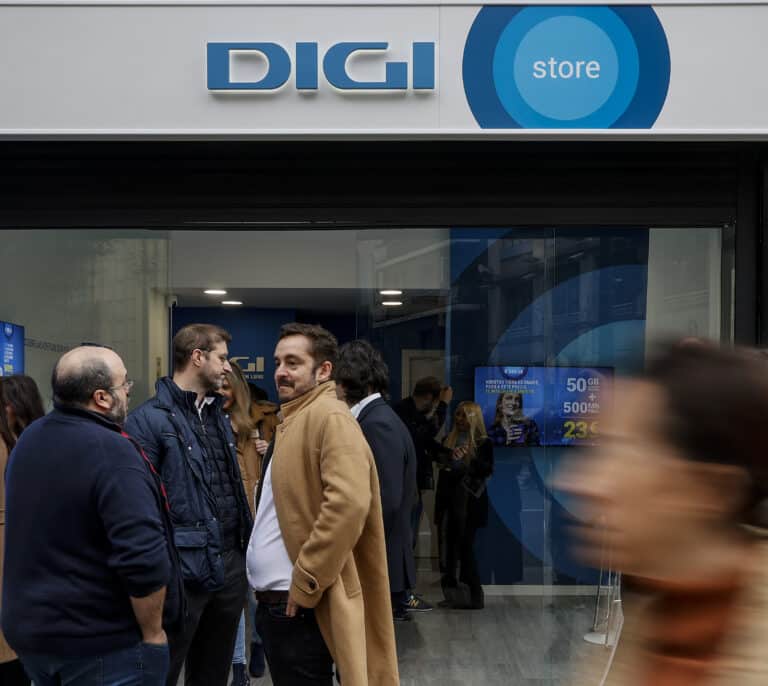 Digi se cuela entre los protagonistas del Mobile a pesar de no tener representación en la Fira