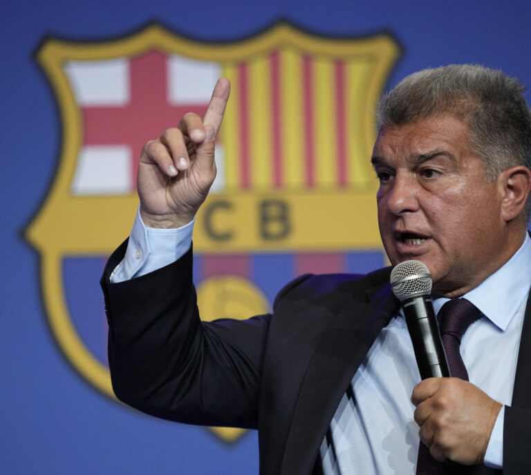 El Barça eleva su deuda con los bancos a 800 millones y su auditor avisa de riesgo de quiebra