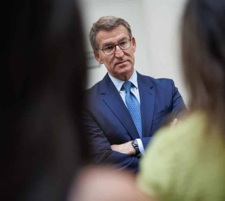 Feijóo advierte de nuevas denuncias contra el Gobierno por usar Moncloa en campaña