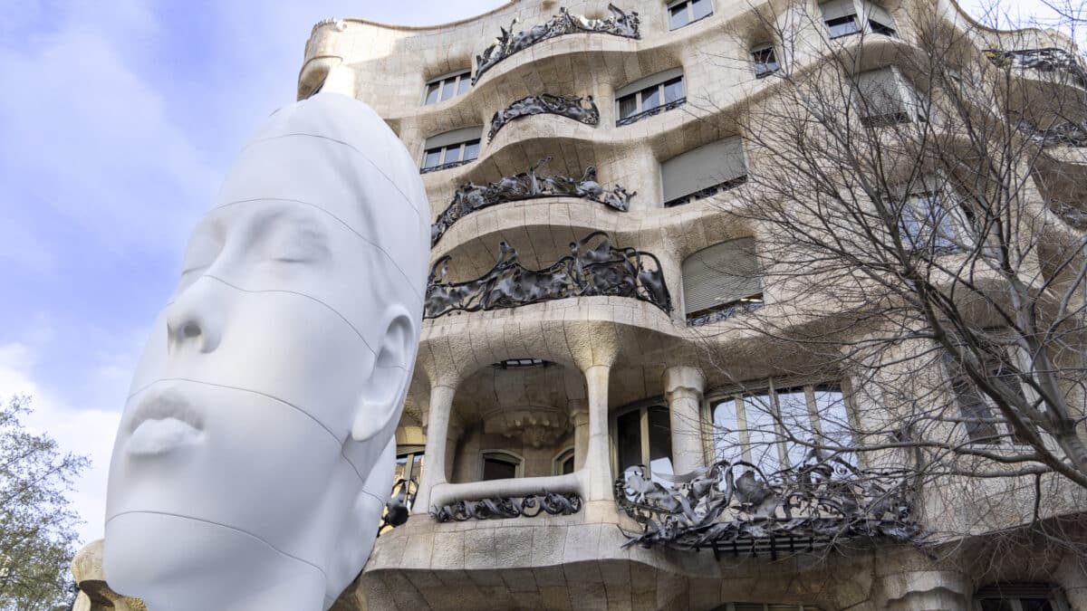 Plensa dialoga con Gaudí en La Pedrera