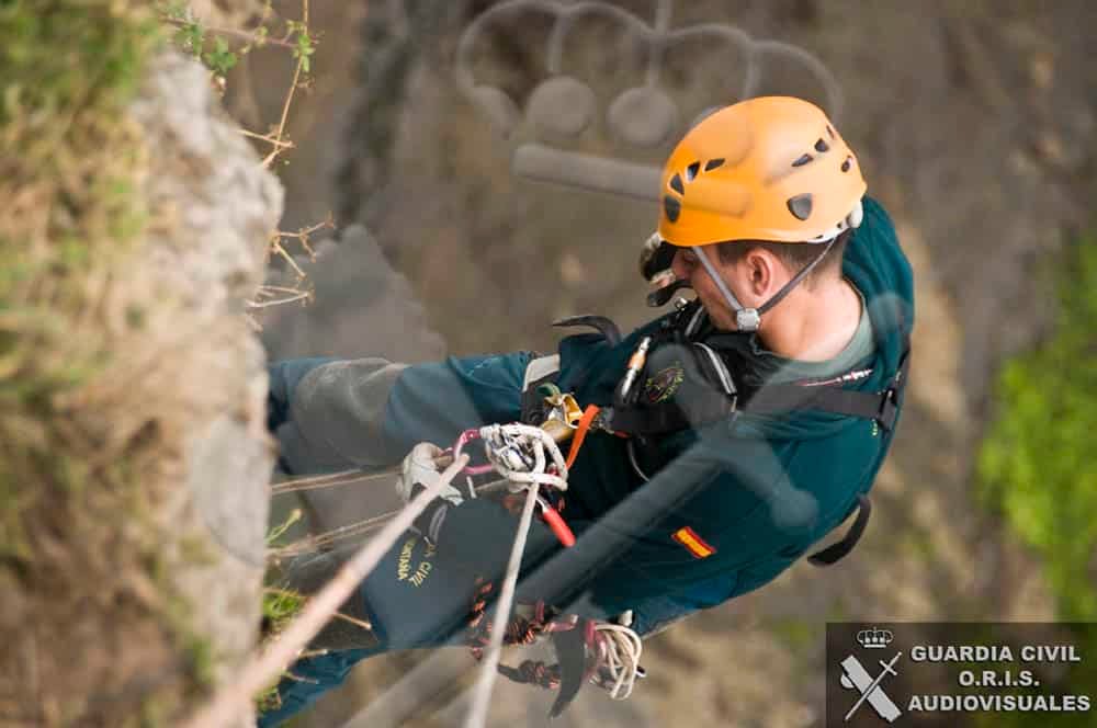 Un miembro de la Guardia Civil de montaña.