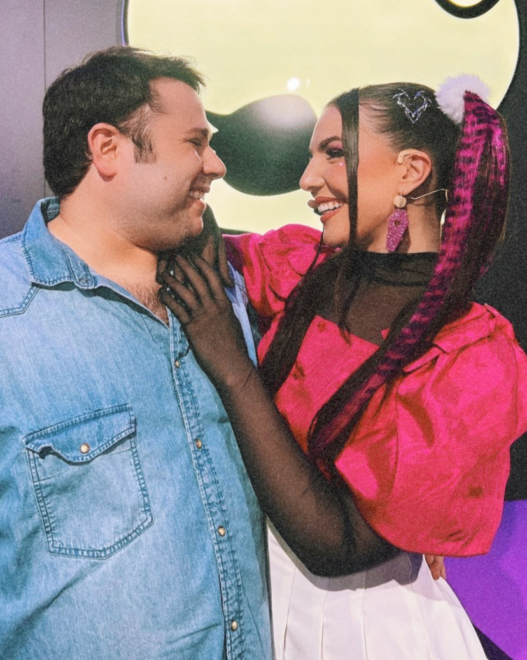 Inés y su amigo, el actor Gonzalo Caps