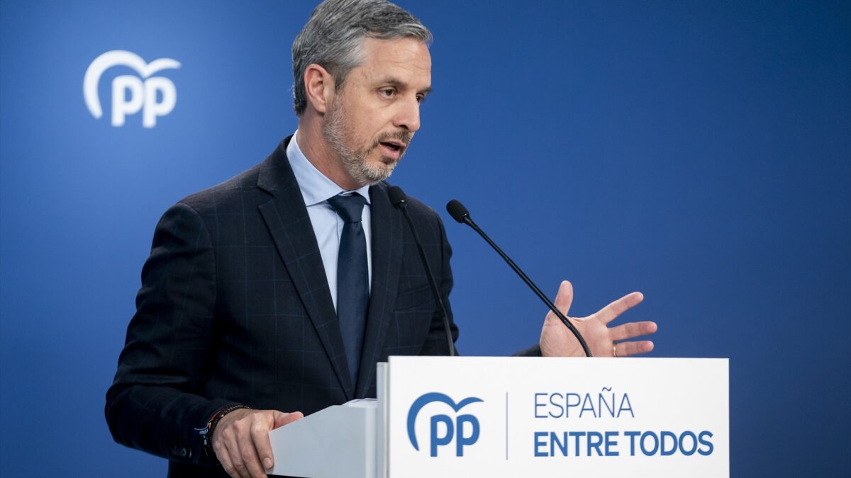El vicesecretario de Economía del PP, Juan Bravo, durante una rueda de prensa.