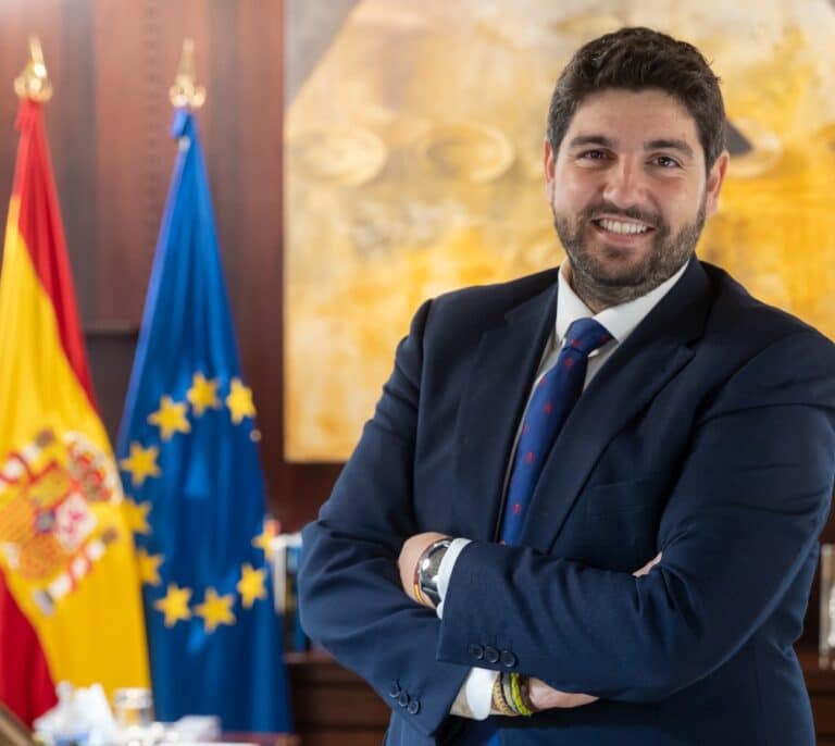 "Todas las encuestas dicen que hemos consolidado una mayoría suficiente para gobernar sin ataduras"