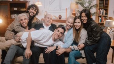 Fran Perea reúne a 'Los Serrano' para un emocionante videoclip lleno de recuerdos
