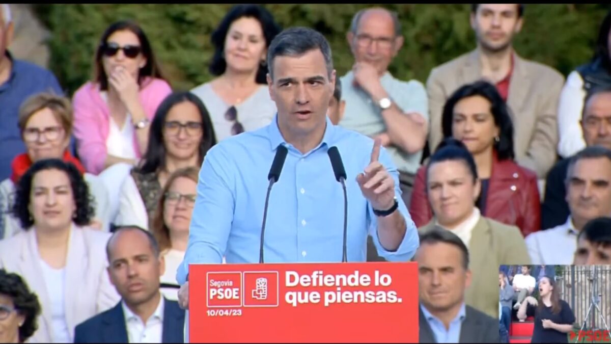 El presidente del Gobierno, Pedro Sánchez, durante su intervención este lunes en un acto organizado por el partido socialista en Segovia.