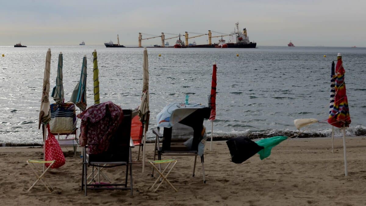 Ecologistas denuncian la aparición de una "nube tóxica" en el Estrecho de Gibraltar