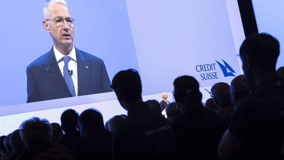 El presidente de Credit Suisse asegura que "sólo había dos opciones, fusión o bancarrota"