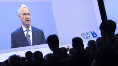 El presidente de Credit Suisse asegura que "sólo había dos opciones, fusión o bancarrota"