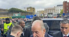 El rey Juan Carlos, en Stamford Bridge para ver el Chelsea-Real Madrid de la Champions