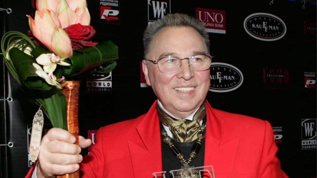 Muere el diseñador ruso Slava Zaitsev a los 85 años