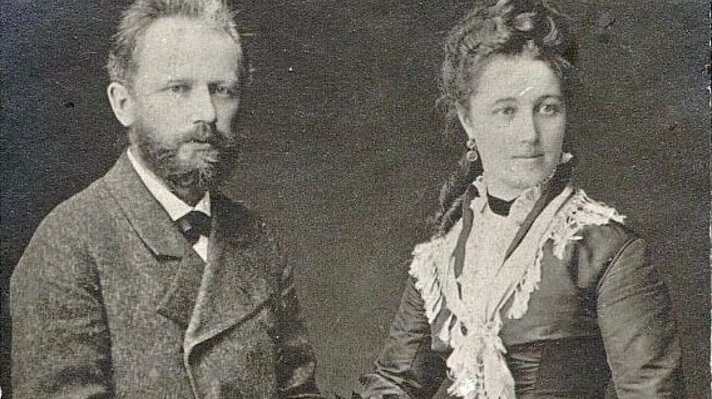 La relación tóxica que pretendía ocultar la homosexualidad de Chaikovsky y llevó a su mujer a la locura