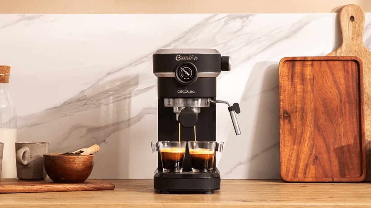 El mejor café en la comodidad de tu hogar con esta cafetera de Cecotec ¡ahora con un 21% de descuento