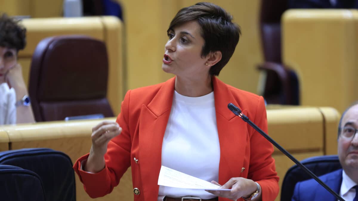 La ministra de Política Territorial y portavoz del Gobierno, Isabel Rodríguez, durante el pleno de control al Gobierno en el Senado en Madrid este martes.