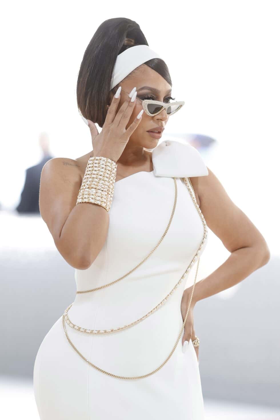 La personalidad de la televisión estadounidense La La Anthony llega a la alfombra roja de la Met Gala 2023